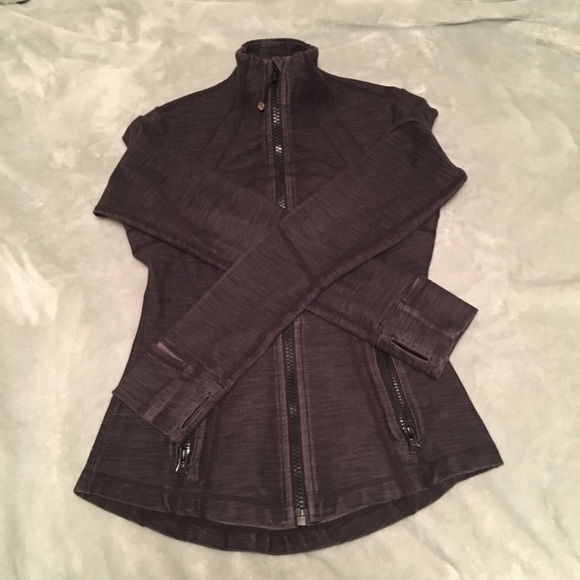 Size 4 lululemon sweater - Picture 2 of 3